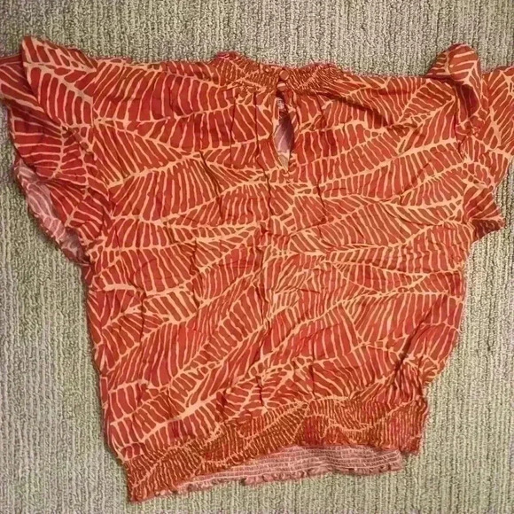 XS orange top with ruffles and elastic waist - Picture 3 of 9